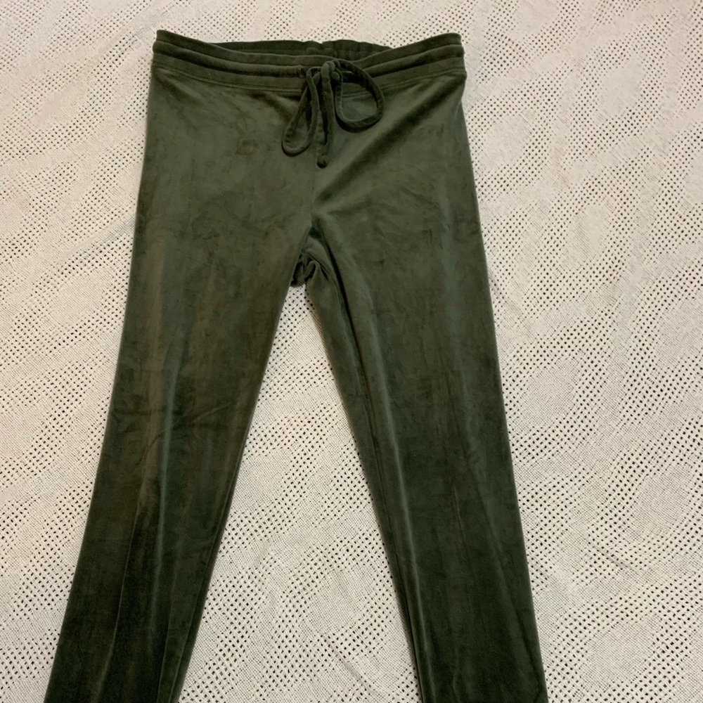 Ahh-mazingly soft American Eagle joggers